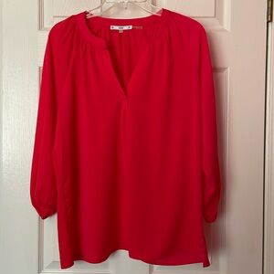 Vibrant fuchsia lightweight v neck blouse